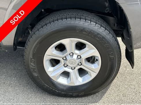 Used 2023 Toyota 4Runner SR5 Premium w/ Moonroof Package AWD/4WD image 5