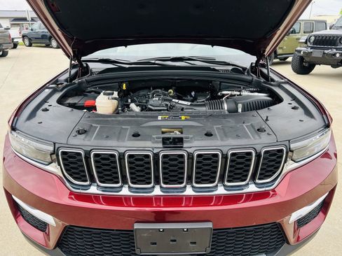 Used 2023 Jeep Grand Cherokee Limited AWD/4WD image 44