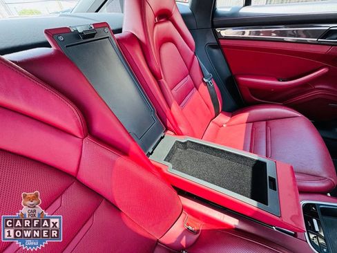 Used 2019 Porsche Panamera image 17