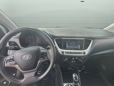 Used 2021 Hyundai Accent SE FWD image 9