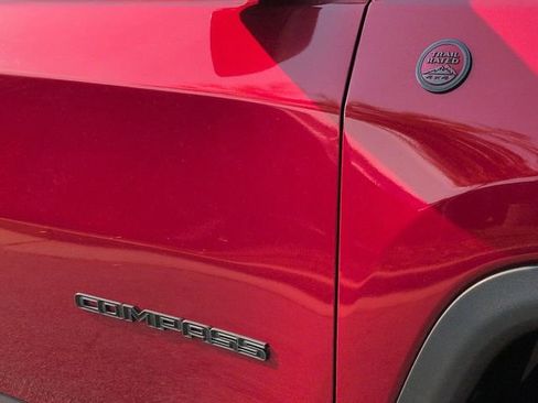 Certified 2025 Jeep Compass Trailhawk AWD/4WD image 14