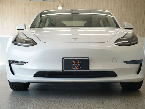 Used 2021 Tesla Model 3 Standard Range Plus RWD image 3