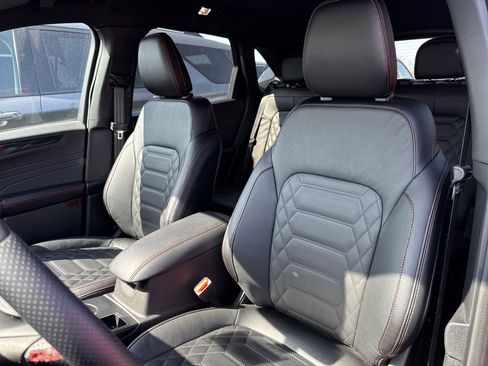 Used 2024 Ford Escape ST-Line Elite w/ Premium Technology Package image 10