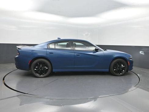 Used 2022 Dodge Charger SXT w/ Blacktop Package AWD/4WD image 37