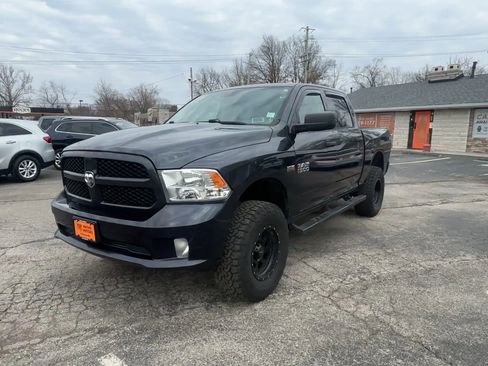 Used 2017 RAM 1500 Express w/ Express Value Package image 4