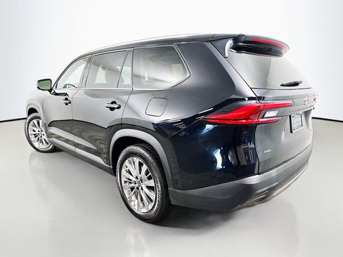 Used 2024 Toyota Grand Highlander AWD image 5