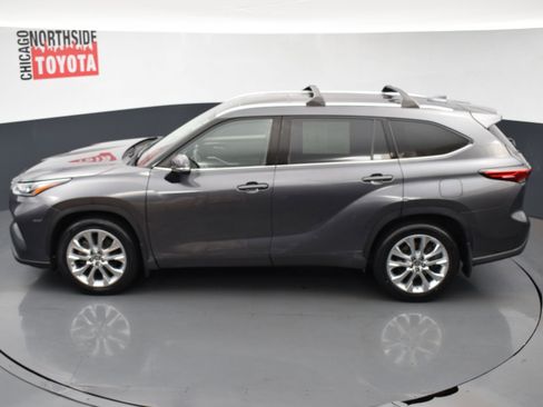Used 2022 Toyota Highlander Limited image 27