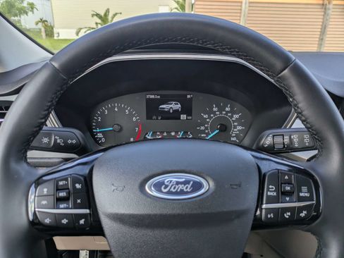 Used 2022 Ford Escape SEL FWD image 34