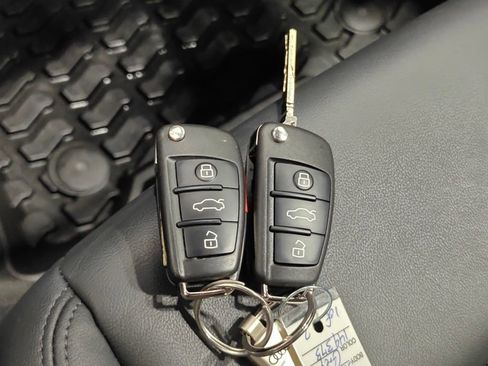 Used 2022 Audi Q3 2.0T Premium Plus AWD/4WD image 12