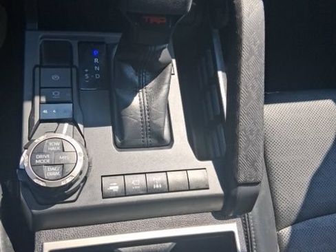 Used 2024 Toyota Tacoma TRD Off-Road w/ TRD Off Road Premium Package AWD/4WD image 17