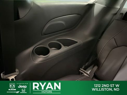 New 2026 Chrysler Pacifica Select AWD/4WD image 55