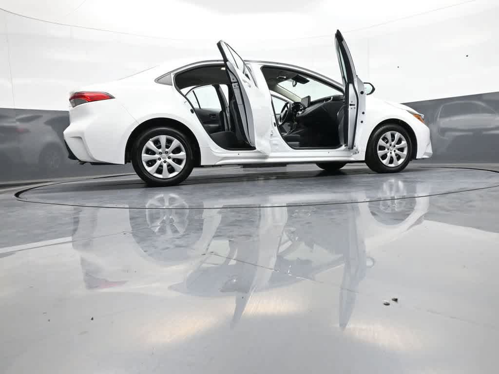 Used 2026 Toyota Corolla LE FWD image 46