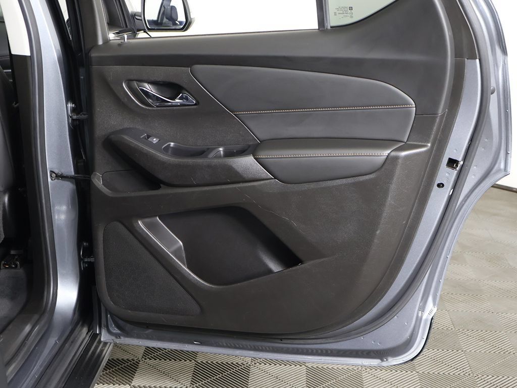 Used 2021 Chevrolet Traverse RS w/ LPO, Floor Liner Package AWD/4WD image 31