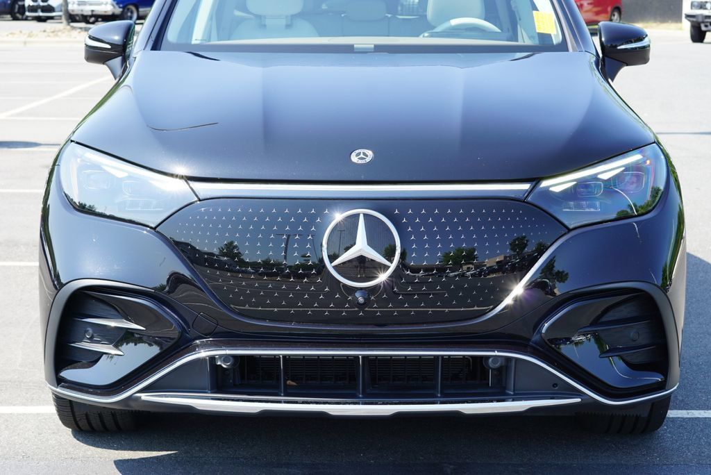 Certified 2023 Mercedes-Benz EQE 500 4MATIC SUV image 9
