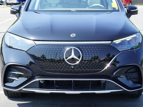 Certified 2023 Mercedes-Benz EQE 500 4MATIC SUV image 9