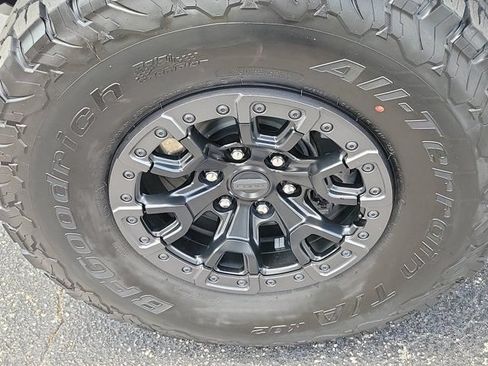 Used 2024 Ford Bronco Raptor AWD/4WD image 7