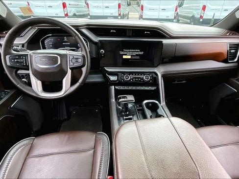 Used 2024 GMC Sierra 1500 Denali w/ Technology Package image 16