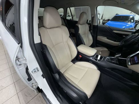 Used 2021 Subaru Outback Limited image 16