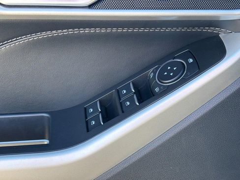 Used 2023 Ford Explorer XLT w/ Equipment Group 202A image 18