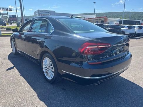Used 2017 Volkswagen Passat 1.8T SE FWD image 7