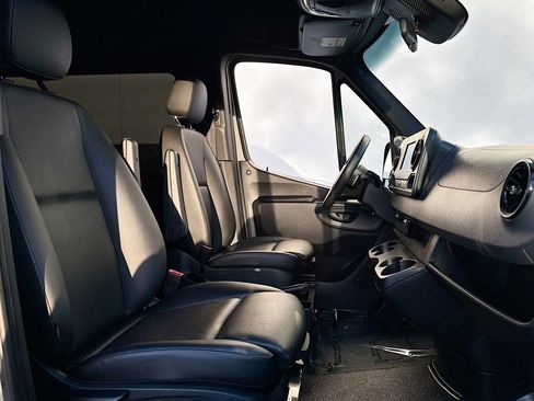 Used 2019 Mercedes-Benz Sprinter 2500 w/ Acoustic Package image 6