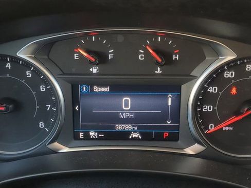 Used 2023 GMC Terrain SLE w/ Driver Convenience Package image 17