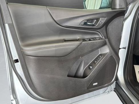 Used 2024 Chevrolet Equinox Premier image 27