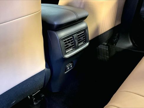 Used 2019 Toyota RAV4 XLE Premium AWD/4WD image 35