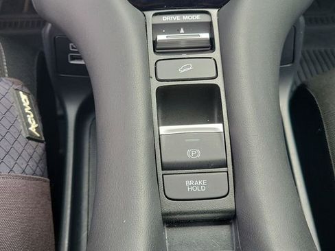 Used 2023 Honda HR-V LX image 35