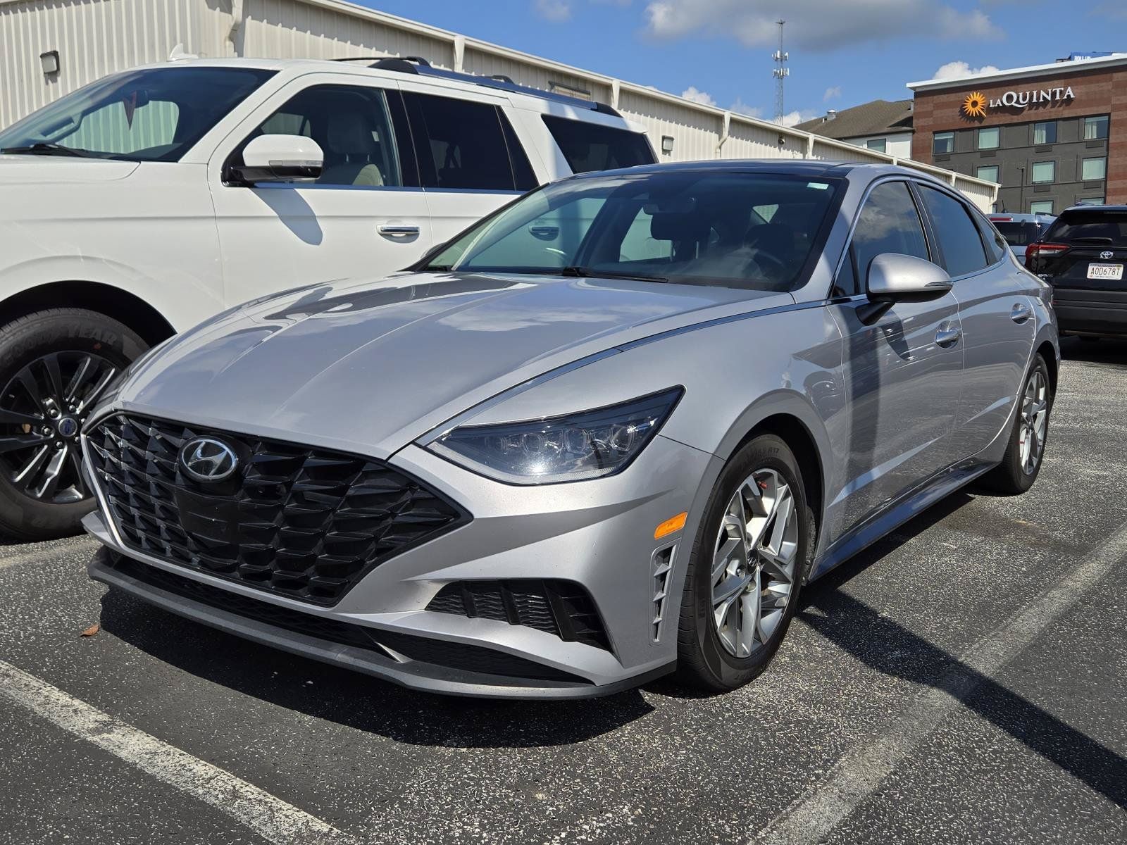Used 2023 Hyundai Sonata SEL w/ Convenience Package FWD image 1