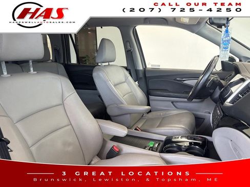 Used 2017 Honda Pilot Touring image 18
