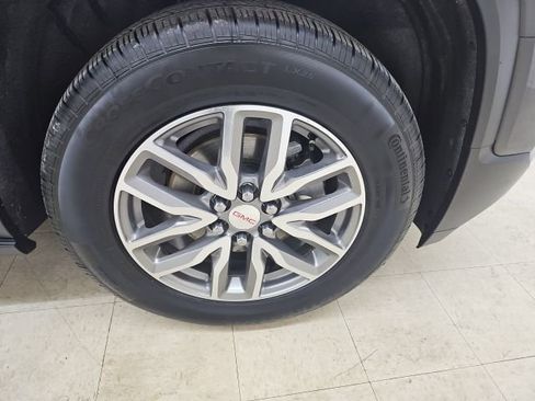 Used 2019 GMC Acadia SLE image 10