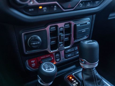 Used 2024 Jeep Wrangler Rubicon 392 image 26