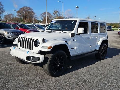 Used 2021 Jeep Wrangler Unlimited Sahara image 4