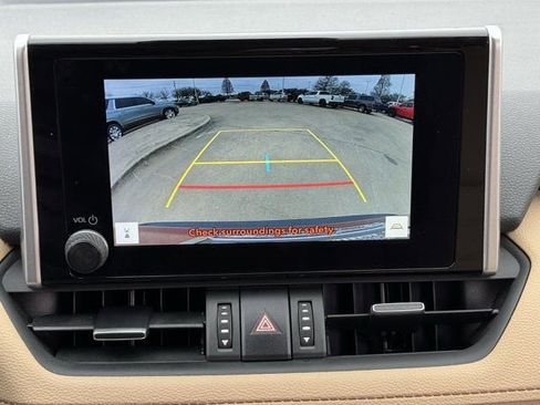 Used 2025 Toyota RAV4 XLE Premium image 18