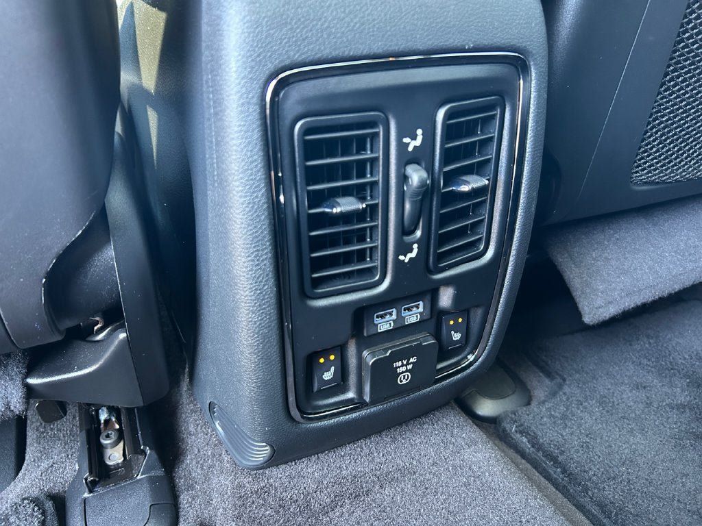 Used 2019 Jeep Grand Cherokee Summit w/ Platinum Series Group AWD/4WD image 33