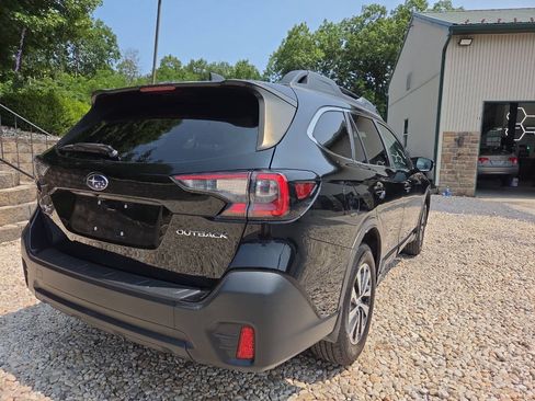 Used 2022 Subaru Outback Premium AWD/4WD image 7
