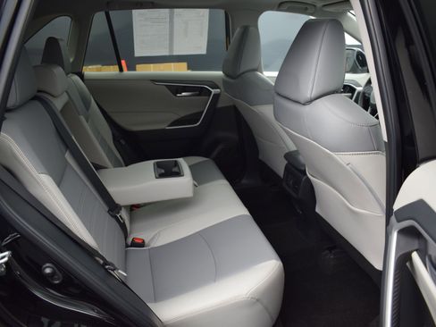 Used 2025 Toyota RAV4 XLE Premium w/ Weather Package image 11