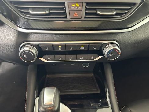 Used 2023 Nissan Altima 2.5 SR w/ SR Premium Package image 24