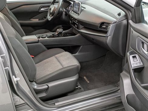 Used 2024 Nissan Rogue SV AWD/4WD image 22