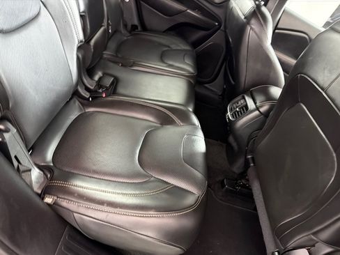 Used 2015 Jeep Cherokee Limited w/ Luxury Group FWD image 22