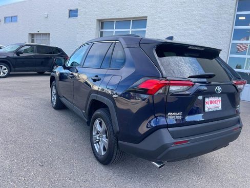 Used 2022 Toyota RAV4 XLE image 4