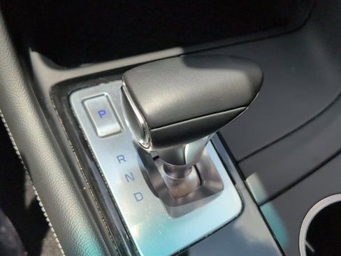 Used 2025 Genesis G70 2.5T RWD image 20