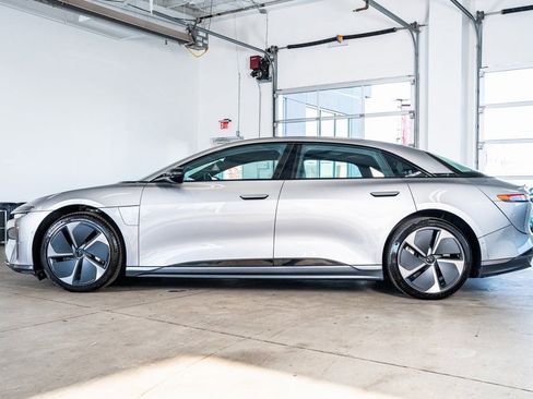 Used 2024 Lucid Air Pure image 8