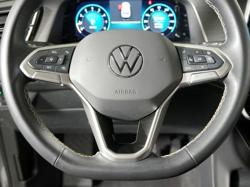 Used 2024 Volkswagen Atlas Cross Sport SE AWD/4WD image 19