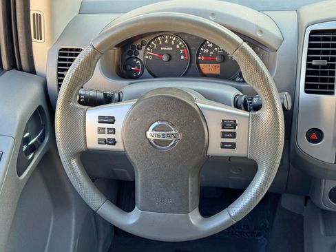 Used 2020 Nissan Frontier SV w/ Midnight Edition Floor Mats RWD image 17