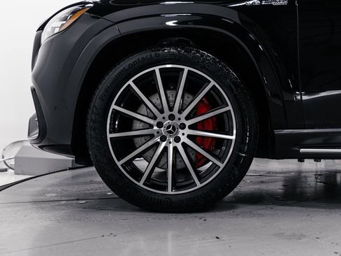 Used 2025 Mercedes-Benz GLS 63 AMG 4MATIC image 39