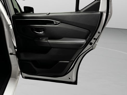 Used 2023 Honda Pilot EX-L image 38