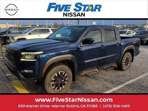 Used 2022 Nissan Frontier PRO-4X w/ Technology Package AWD/4WD image 2
