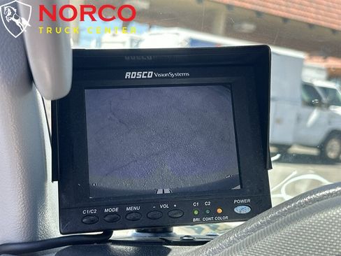 Used 2012 Ford E-250 and Econoline 250 Extended w/ PWR Group RWD image 16
